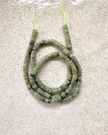 perlesetcreationbijoux - perles heishi en jade naturel de 4x2 mm