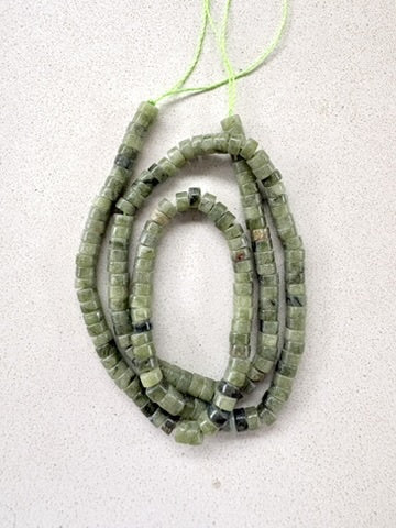 perlesetcreationbijoux - perles heishi en jade naturel de 4x2 mm