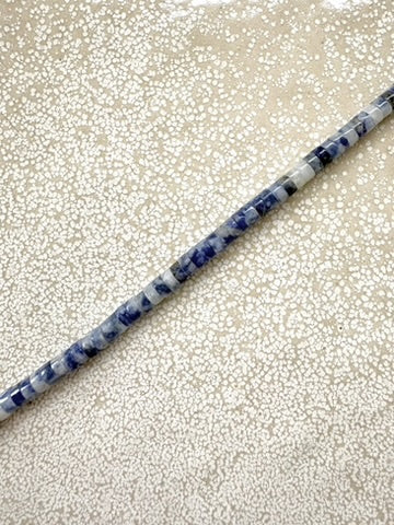 perlesetcreationbijoux - perles heishi en jaspe bleu naturel de 4x2 mm