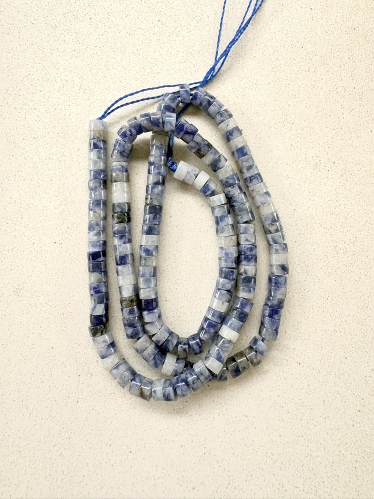 perlesetcreationbijoux - perles heishi en jaspe bleu naturel de 4x2 mm