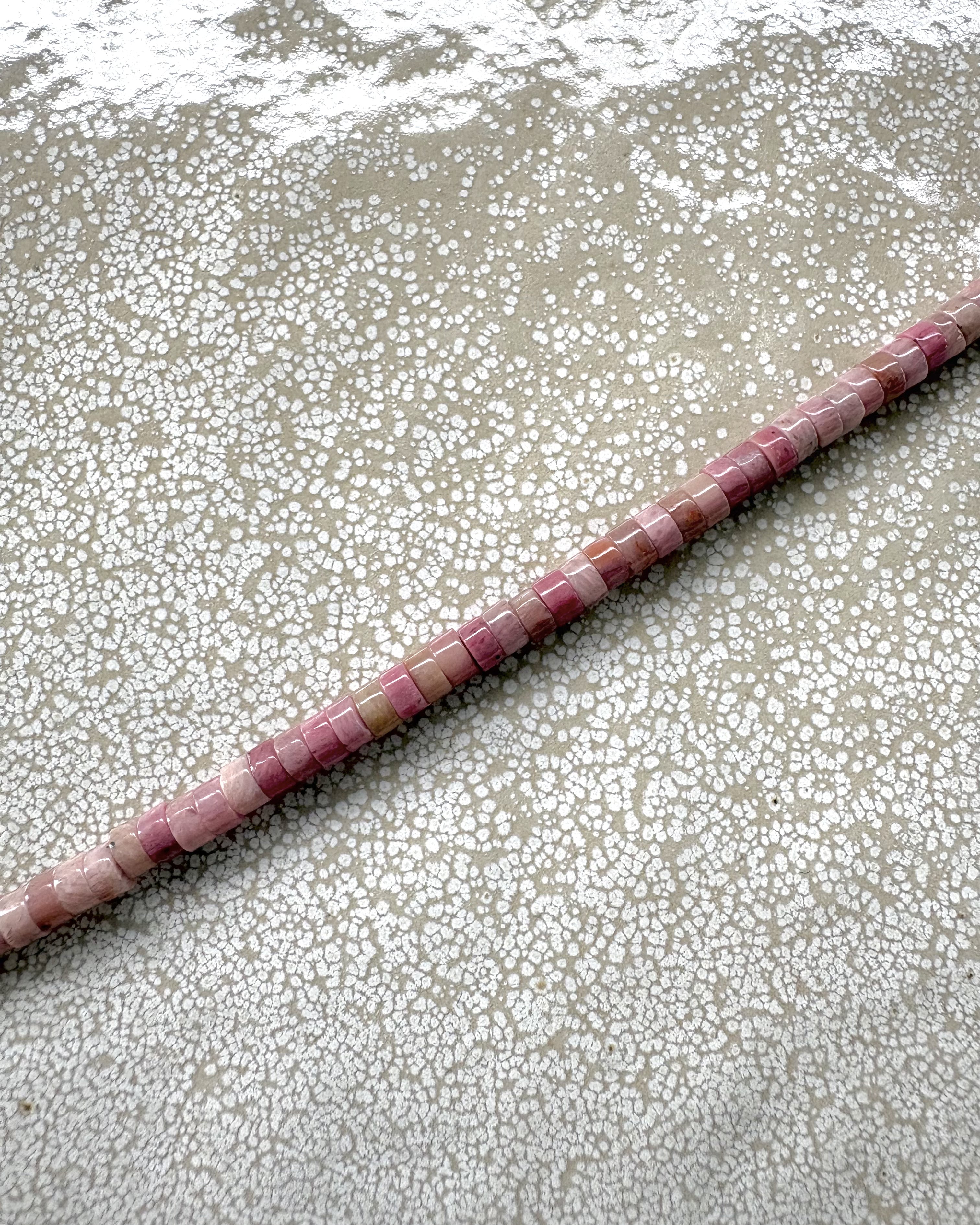 perlesetcreationbijoux - perles heishi en rhodonite naturelle de 4x2 mm