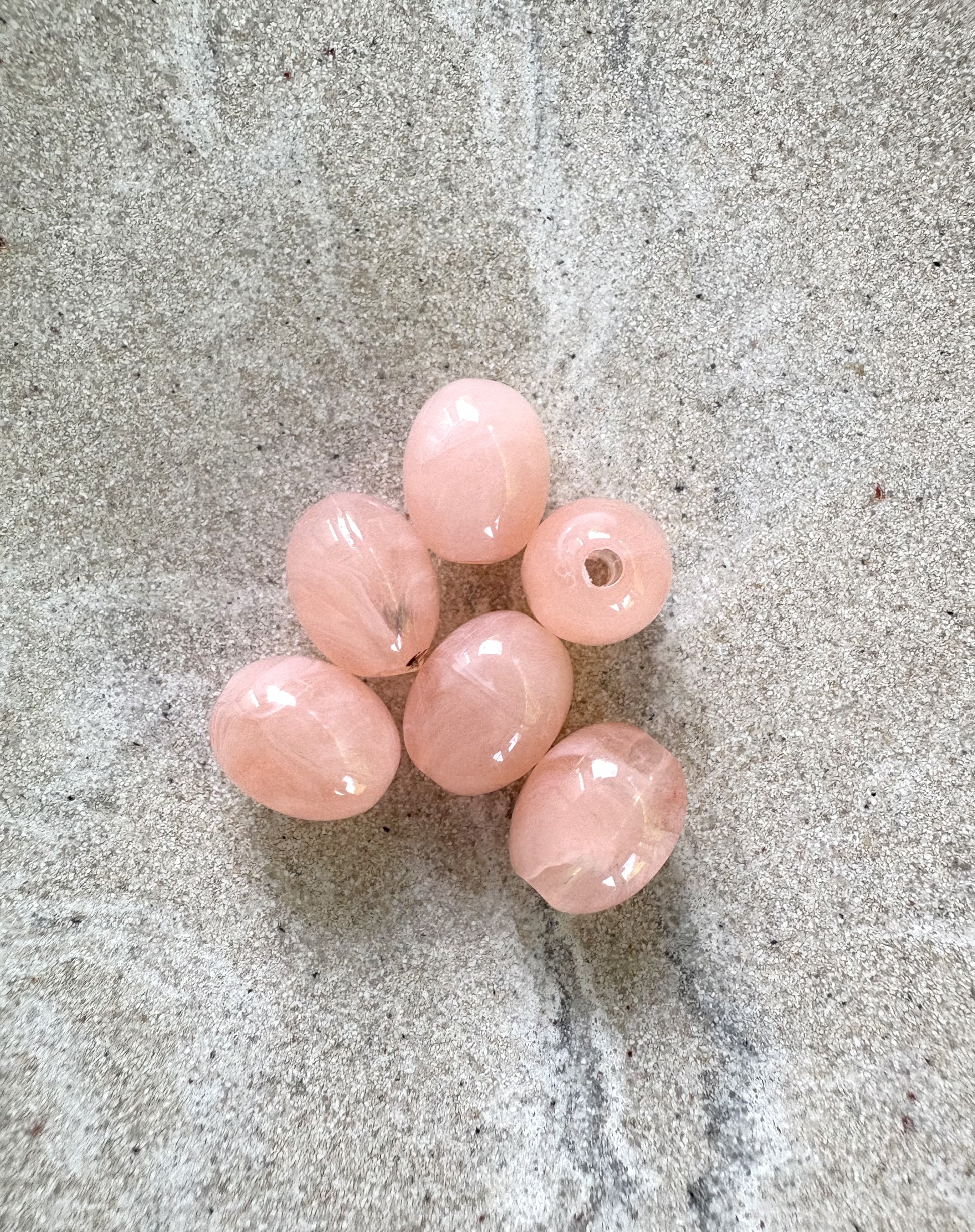 perlesetcreationbijoux - perles ovales en acrylique 13x10 mm pêche