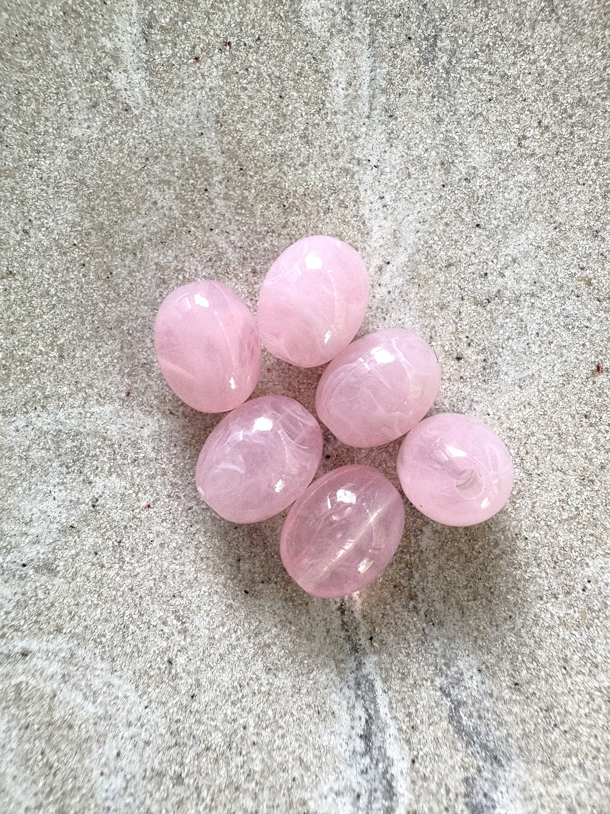 perlesetcreationbijoux - perles ovales en acrylique 13x10 mm rose