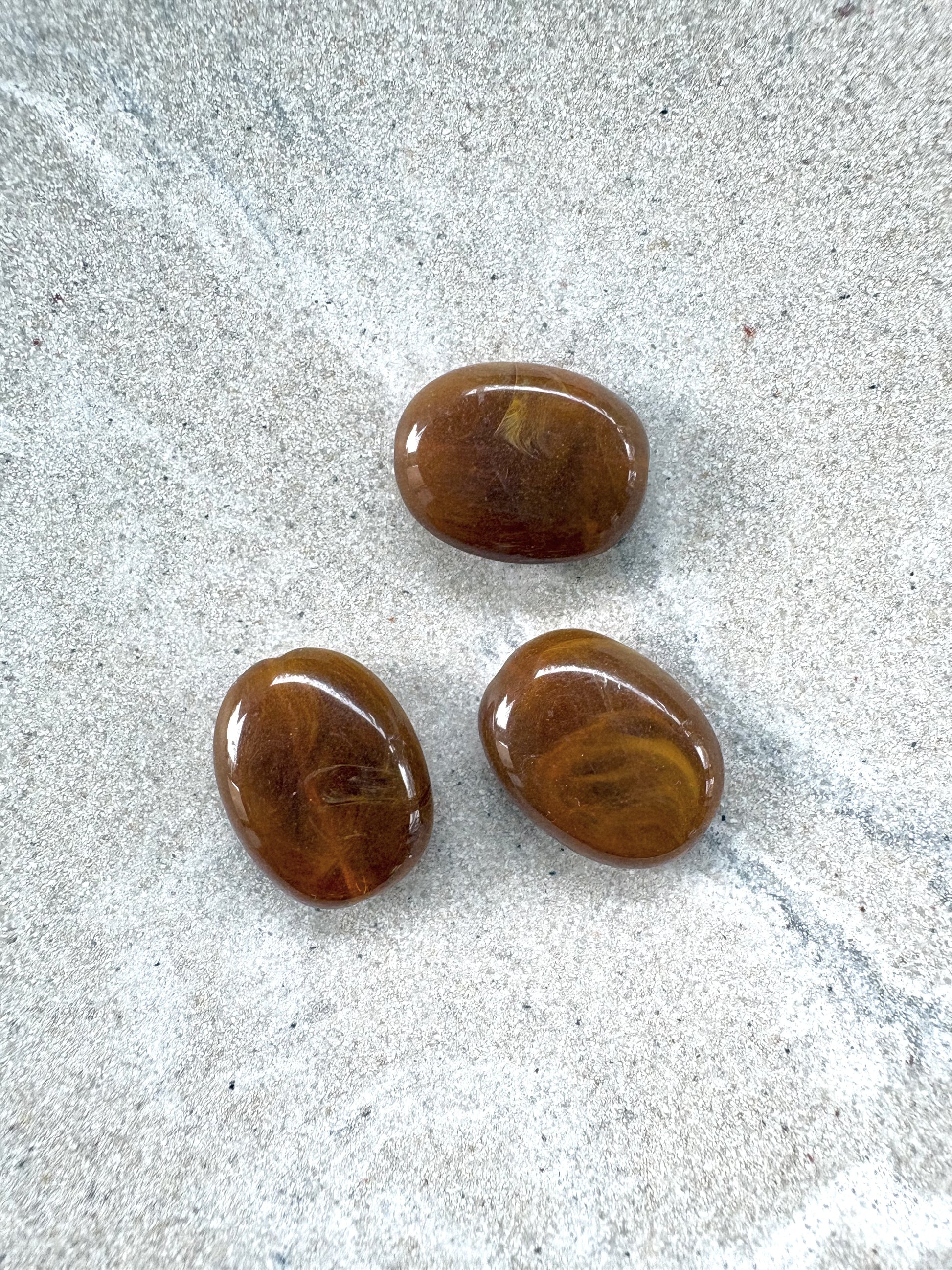 perlesetcreationbijoux - perles ovales marbrées en acrylique de 19x15 mm marron