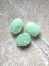 perlesetcreationbijoux - perle ovale marbrée en acrylique de 19x15 mm vert pâle