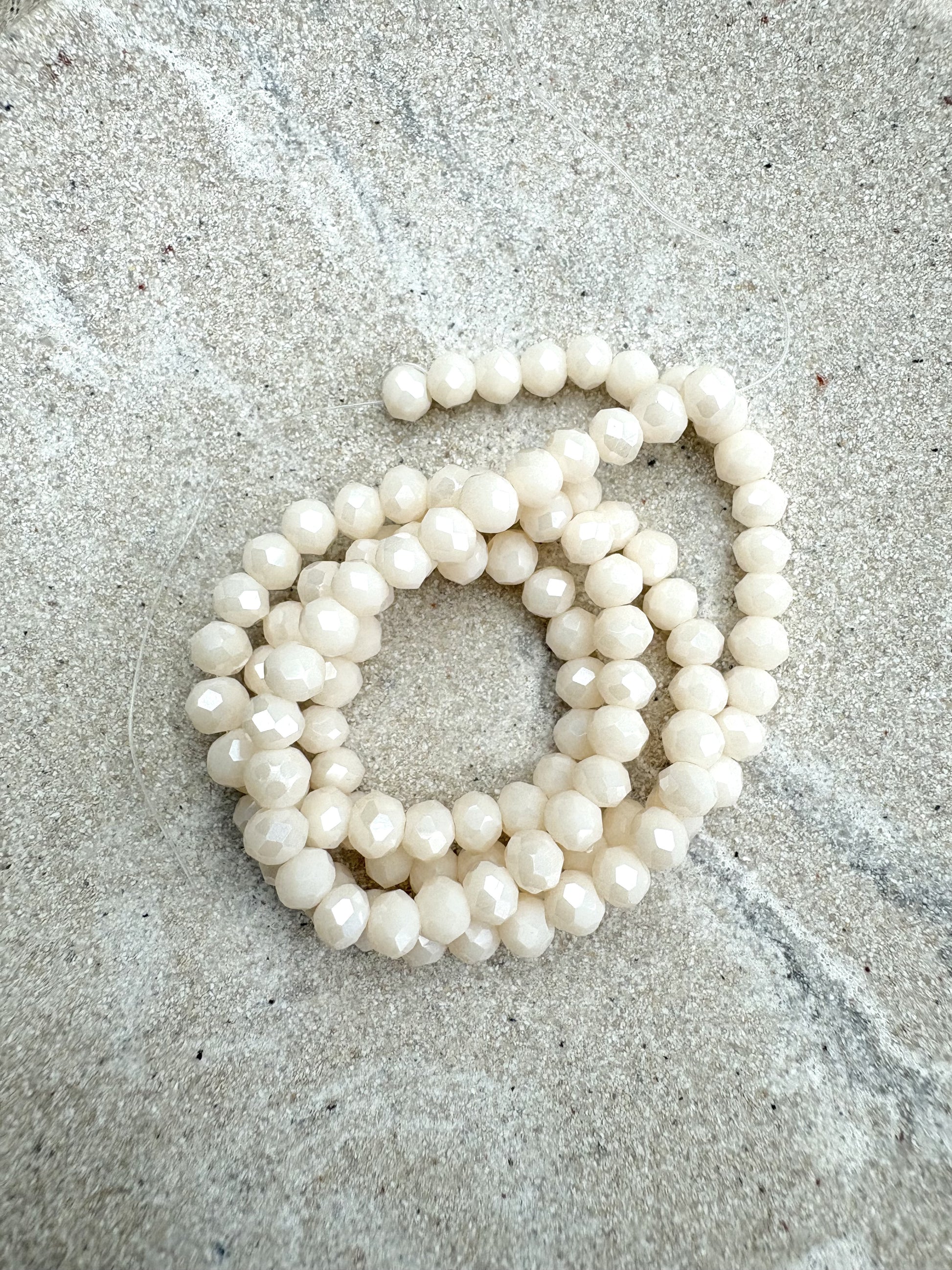perlesetcreationbijoux - fils de perles rondelles à facettes en verre de 4x3 mm beige