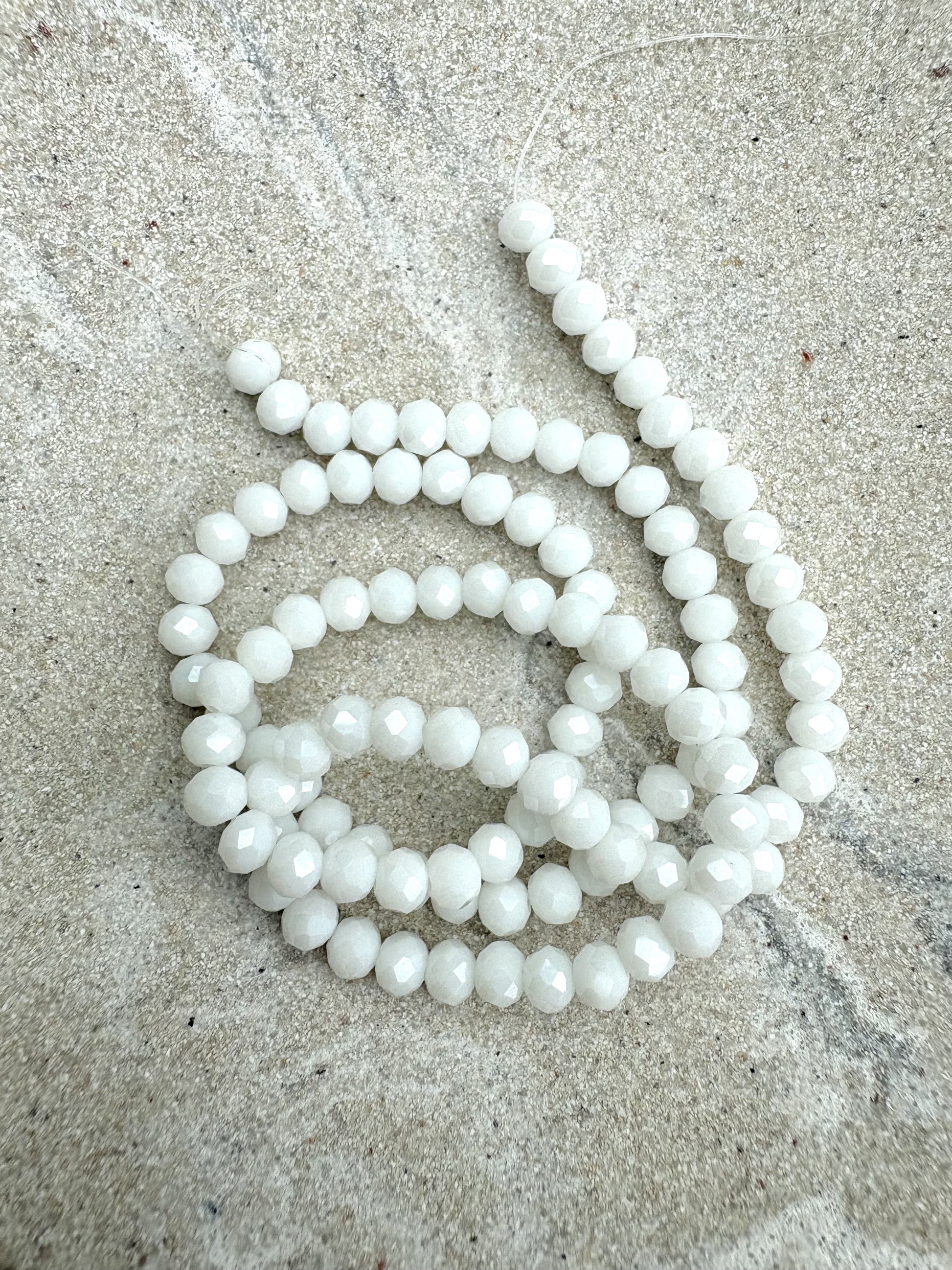 perlesetcreationbijoux - fils de perles rondelles à facettes en verre de 4x3 mm blanc brillant