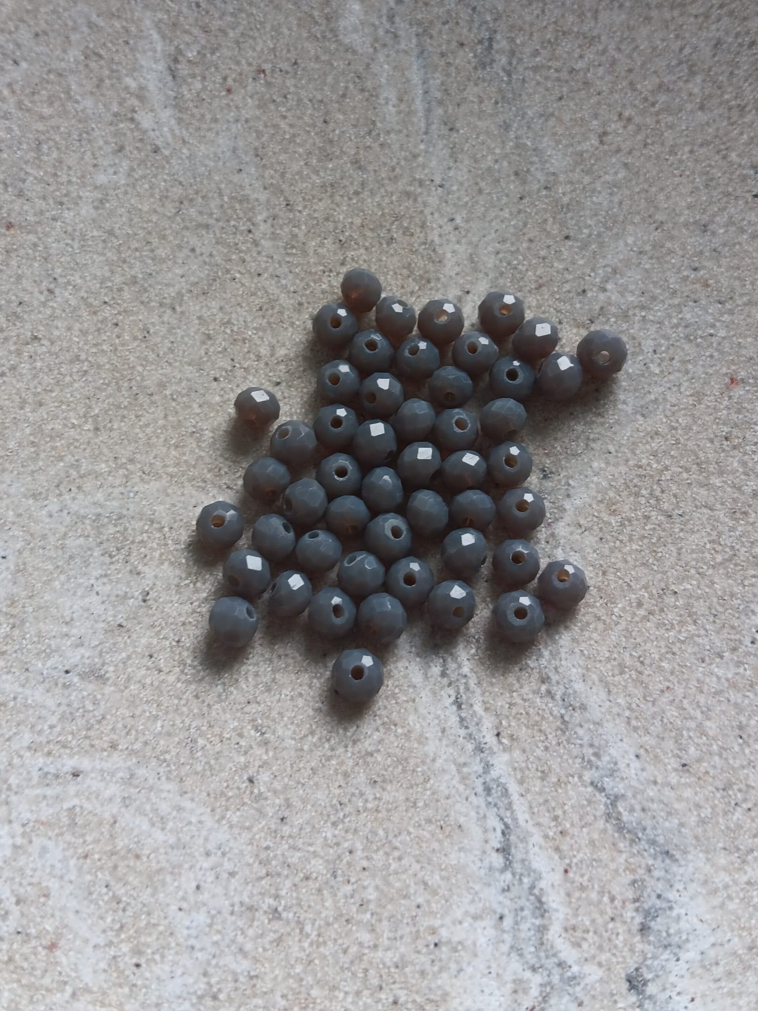perlesetcreationbijoux-perles-rondelles-facettes-verre-x3mm-gris