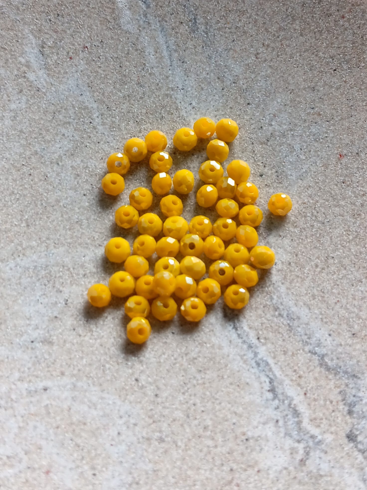 perlesetcreationbijoux-perles-rondelles-facettes-verre-4x3mm-jaune