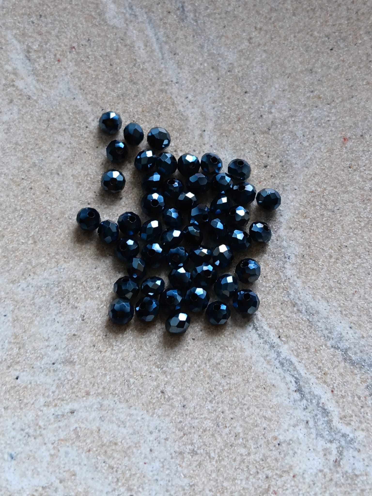 perlesetcreationbijoux-perles-rondelles-facettes-verre-4x3mm-noir