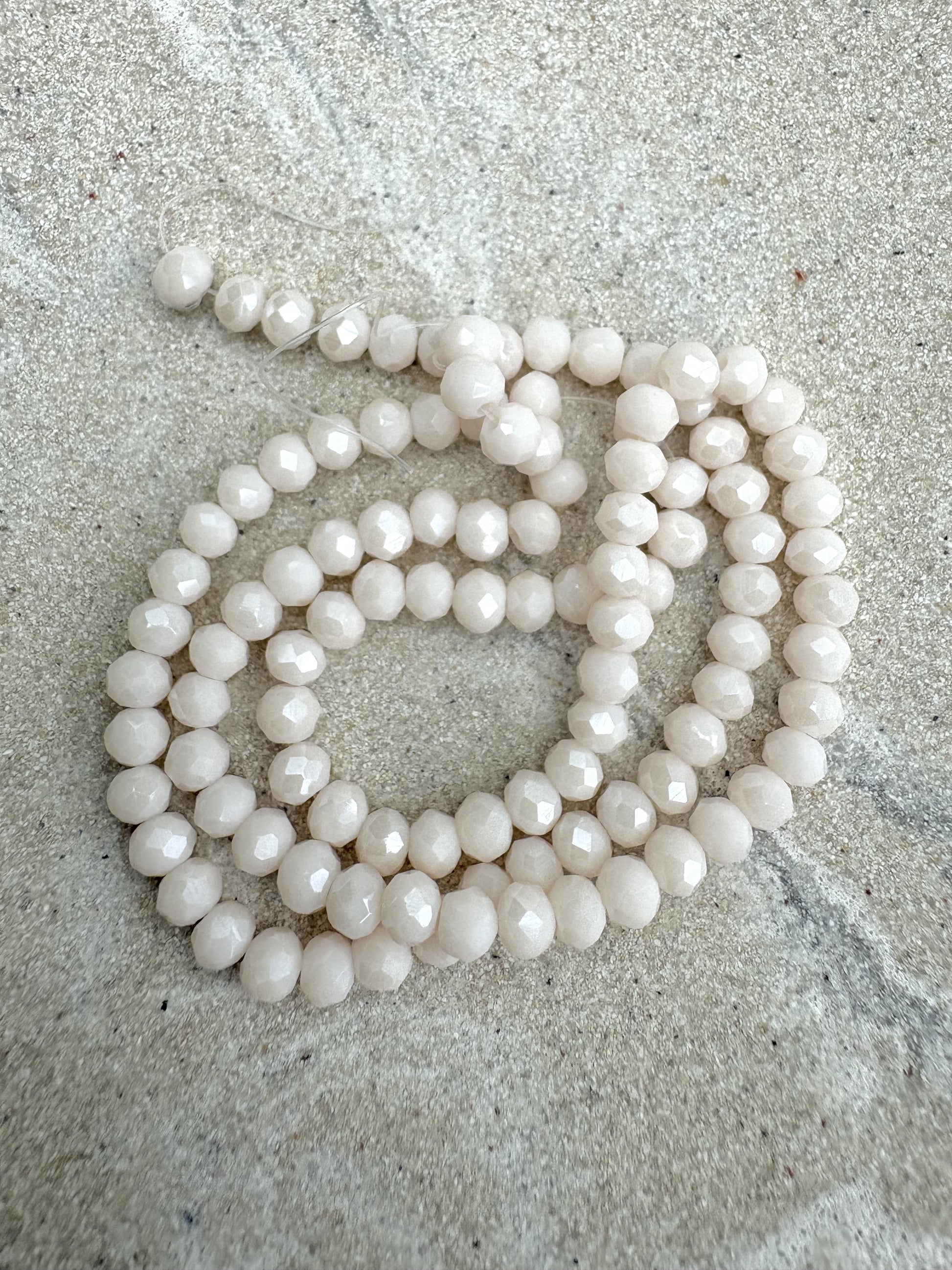 perlesetcreationbijoux - fils de perles rondelles à facettes en verre de 4x3 mm beige