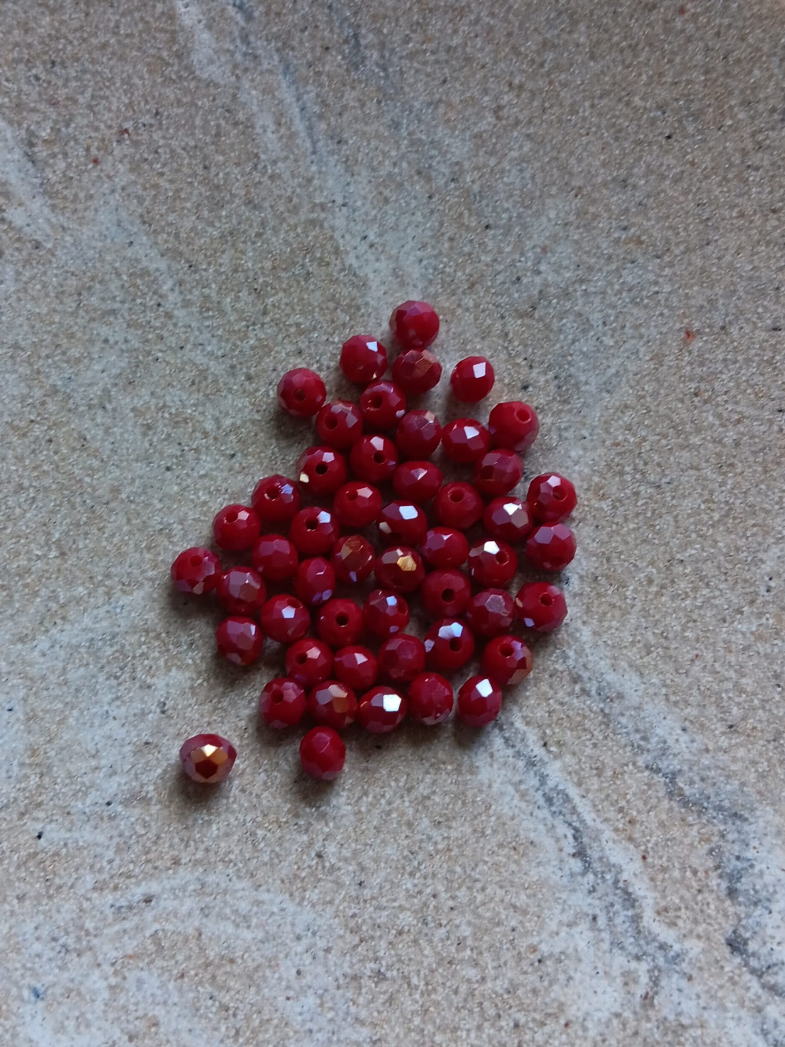 perlesetcreationbijoux-perles-rondelles-facettes-verre-4x3mm-bordeaux