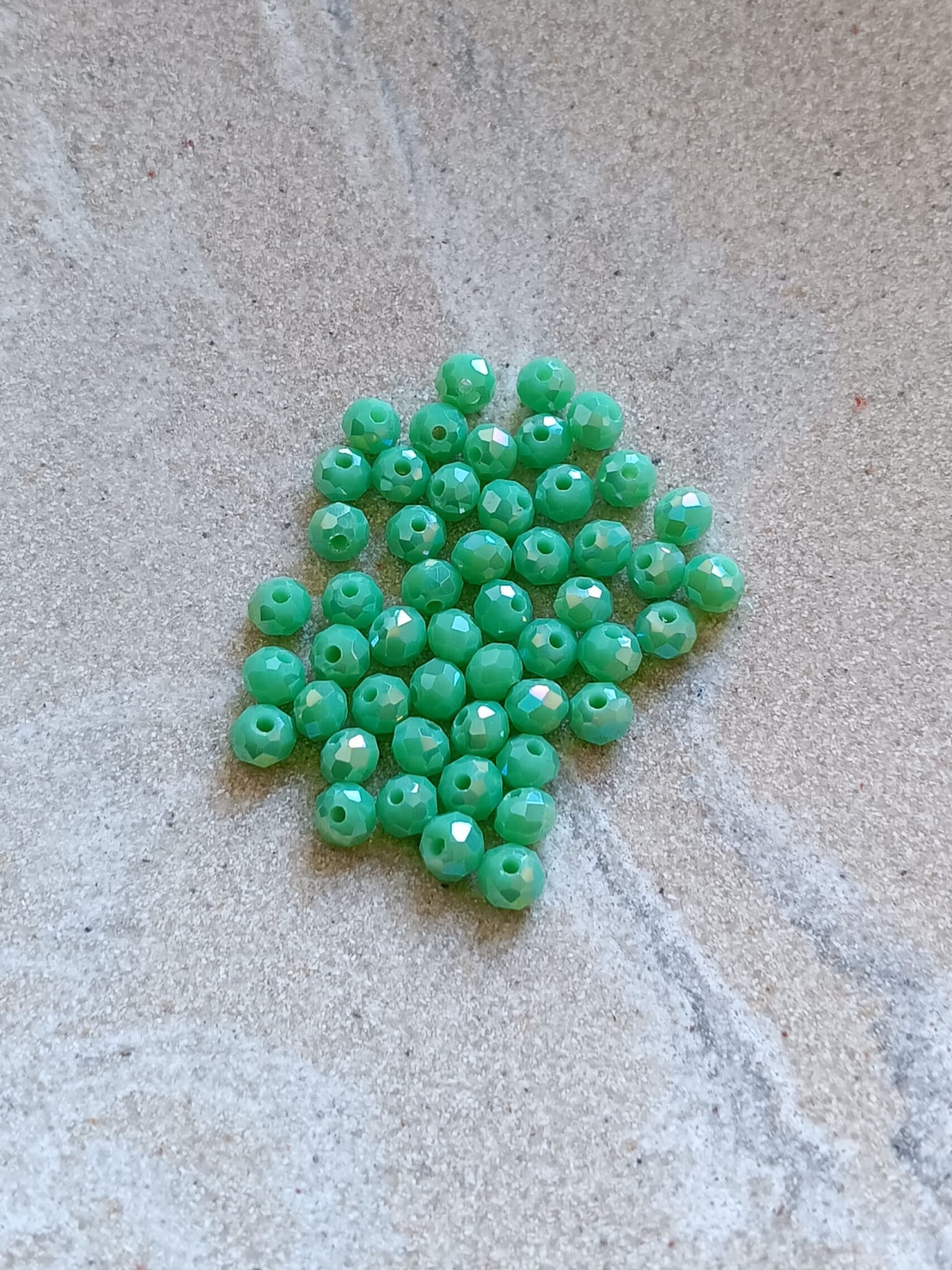 perlesetcreationbijoux-perles-rondelles-facettes-verre-4x3mm-vert