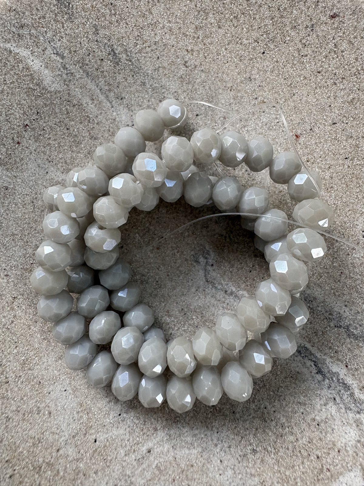 perlesetcreationbijoux - fil de perles rondelles à facettes en verre 6x5 mm gris
