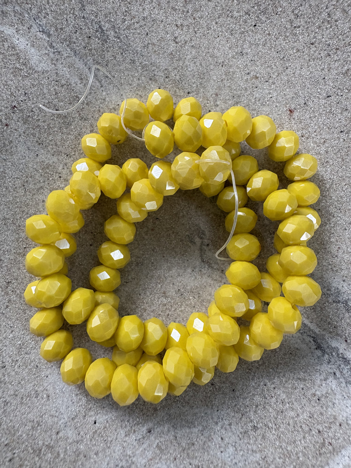 perlesetcreationbijoux - fil de perles rondelles à facettes en verre 6x5 mm jaune