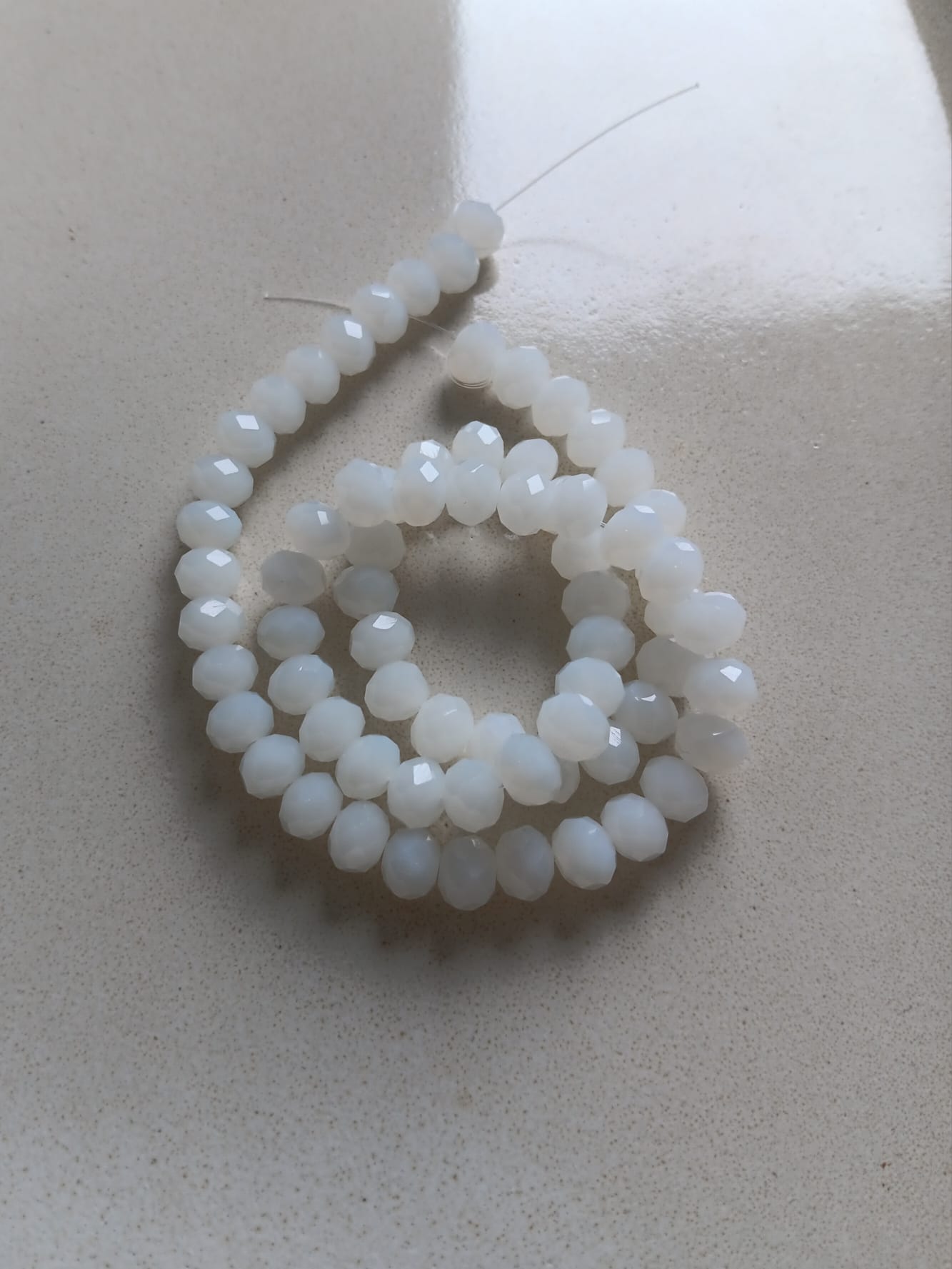 perlesetcreationbijoux-perles-rondelles-facettes-8x6mm-blanc-fil