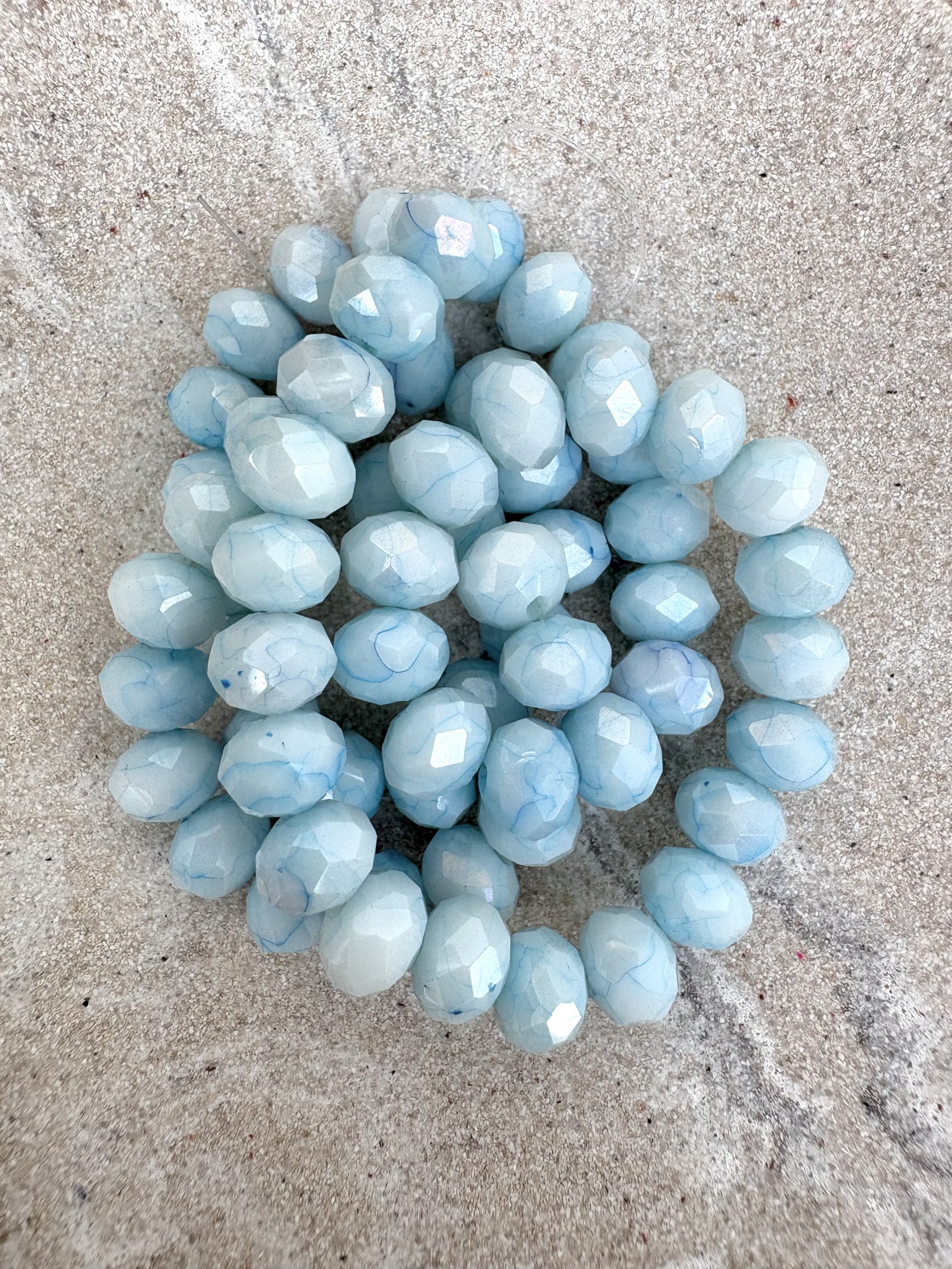 perlesetcreationbijoux - fil de perles rondelles  facettes en verre de 8x6 mm bleu clair