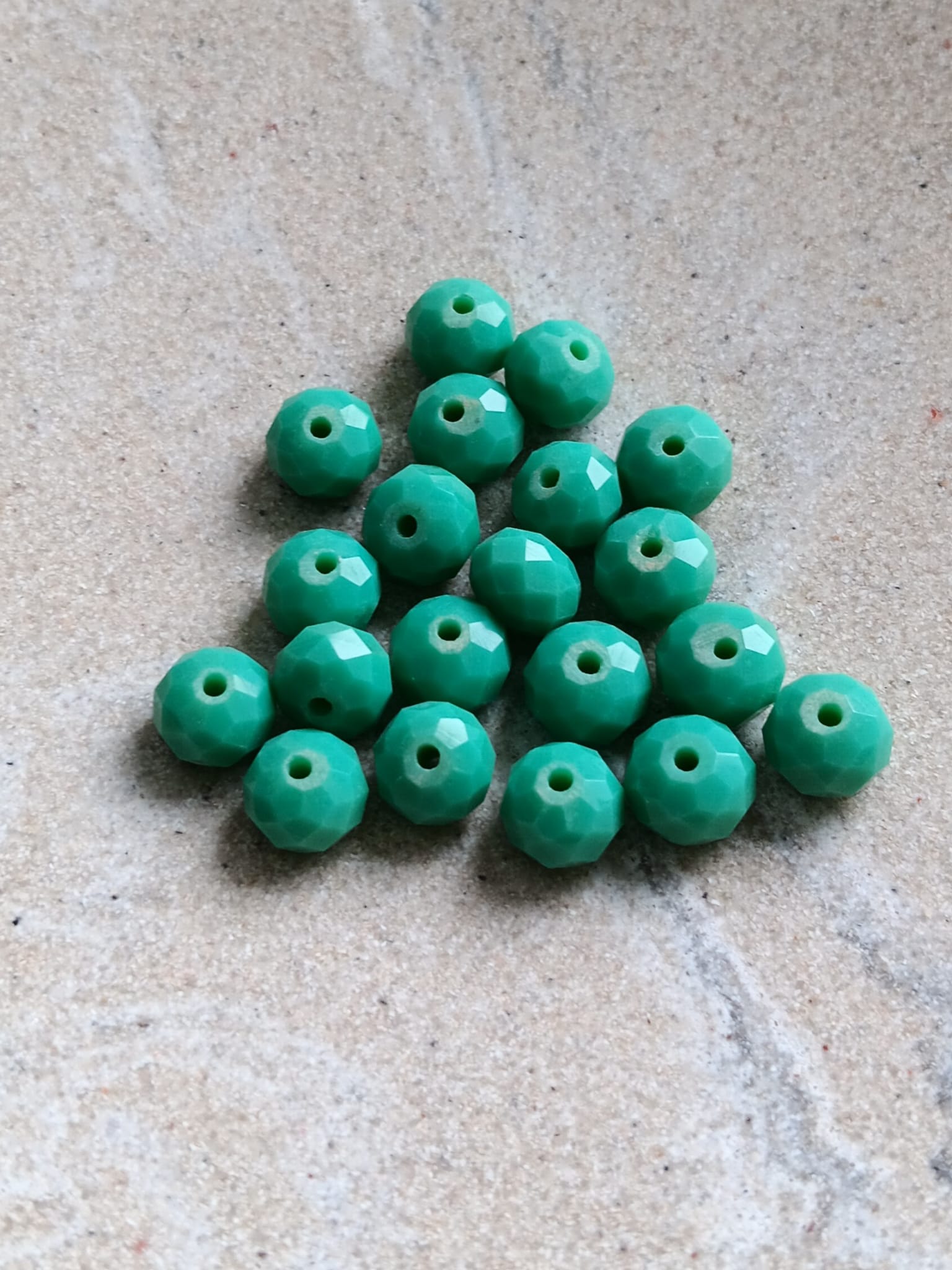 Perles rondelles à facettes en verre - 8x6 mm
