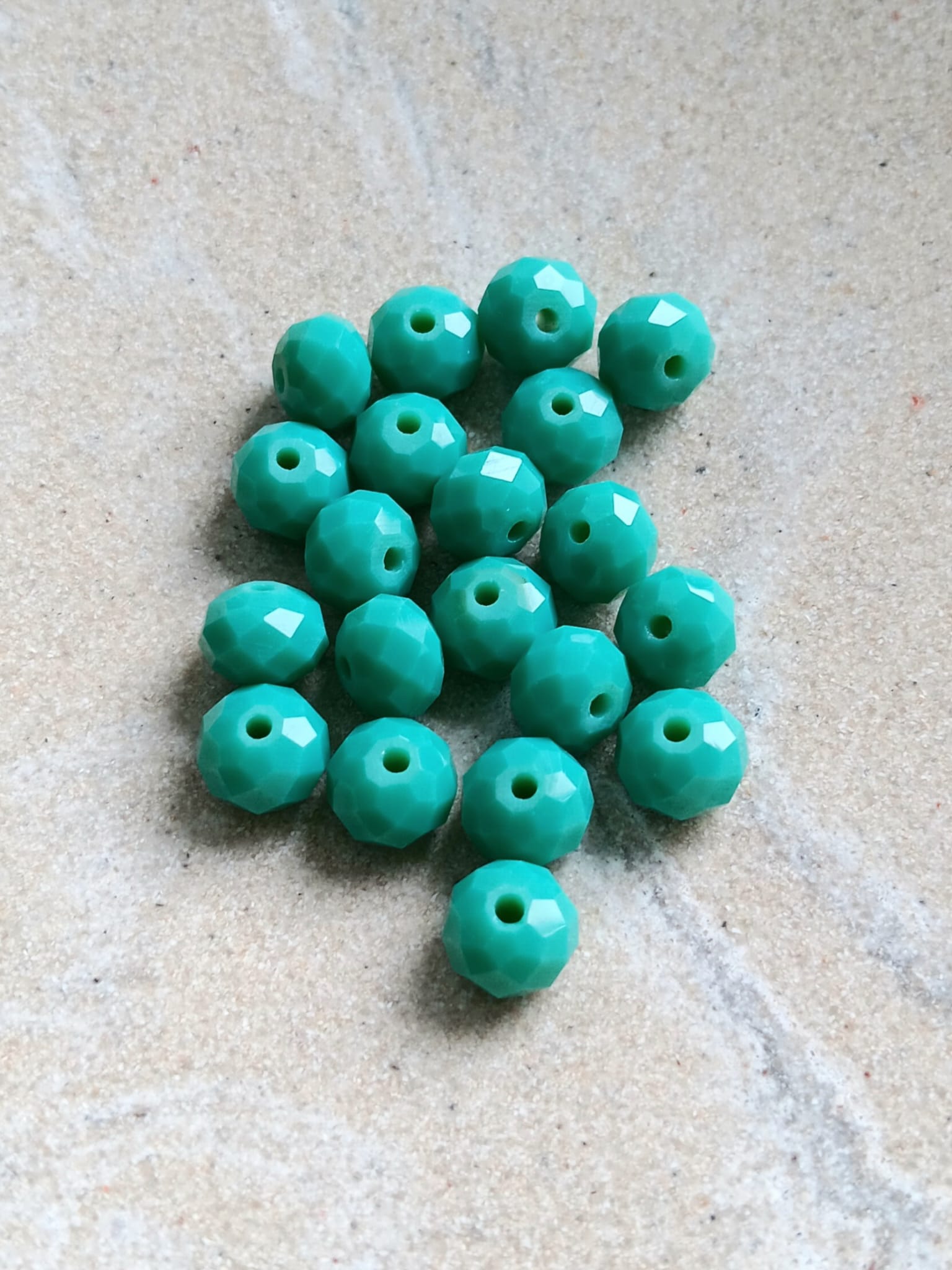 Perles rondelles à facettes en verre - 8x6 mm