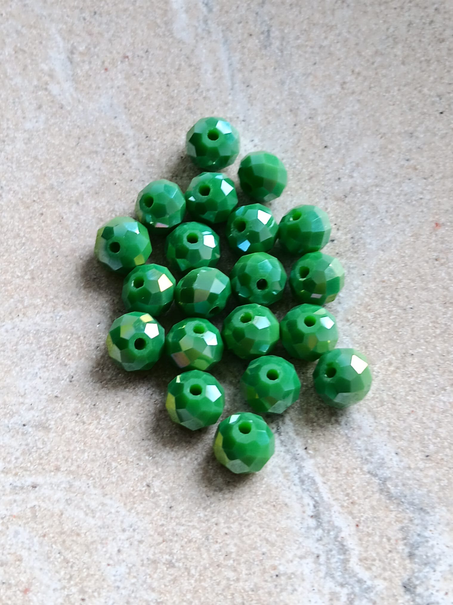 Perles rondelles à facettes en verre - 8x6 mm