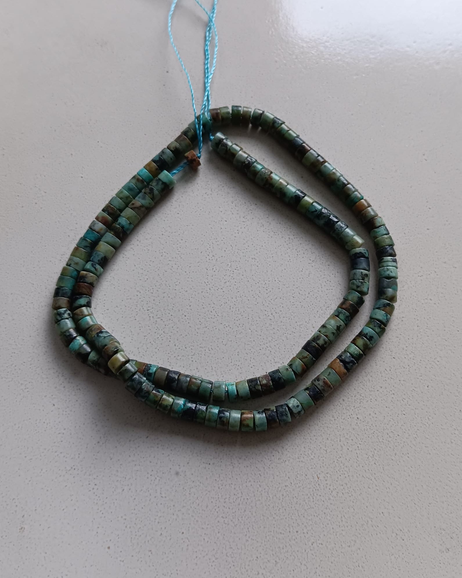 perlesetcreationbijoux - fil de perles rondelles heishi en turquoise africaine de 4x2 mm