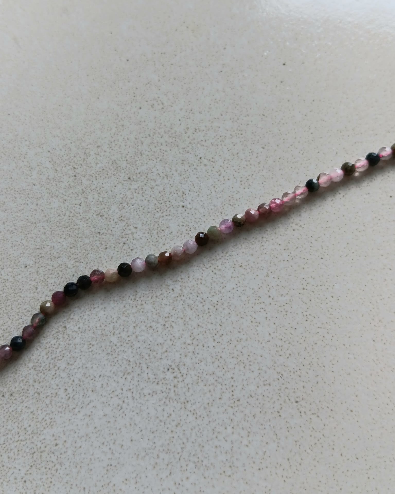 perlesetcreationbijoux-perles-rondes-facettes-tourmaline-2mm