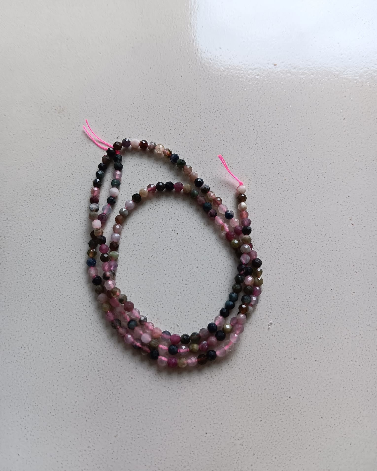 perlesetcreationbijoux-perles-rondes-facettes-tourmaline-2mm