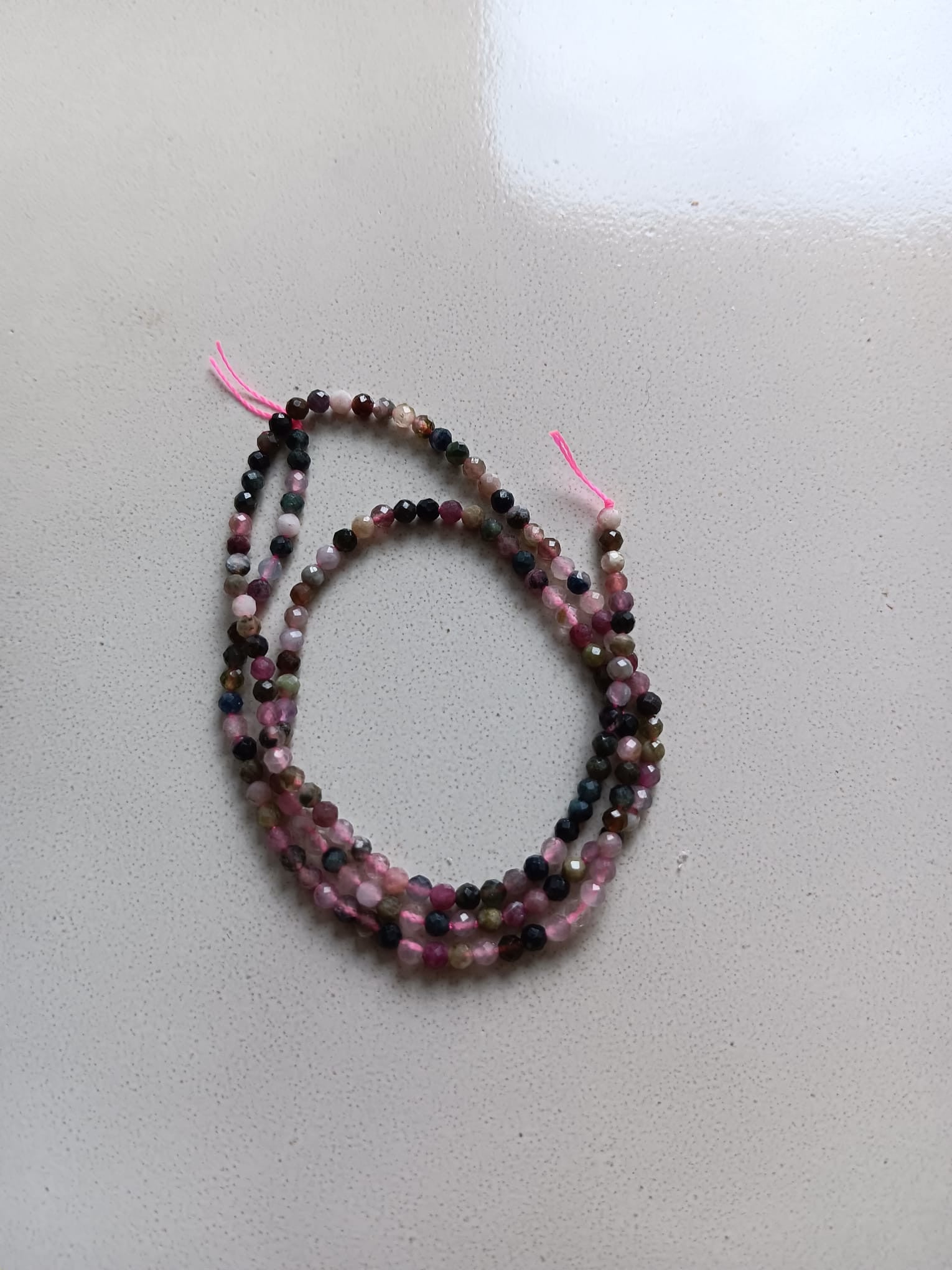 perlesetcreationbijoux-perles-rondes-facettes-tourmaline-2mm