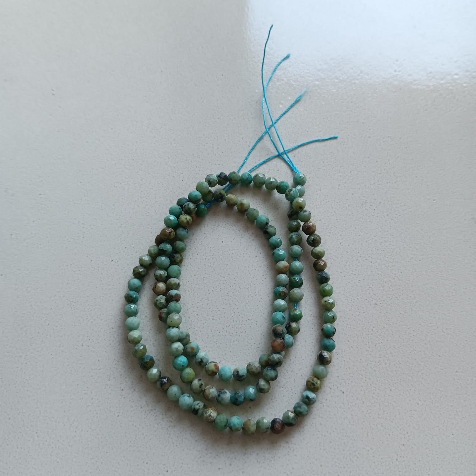 perlesetcreationbijoux - fil de perles rondes à facettes en turquoise africaine de 3 mm