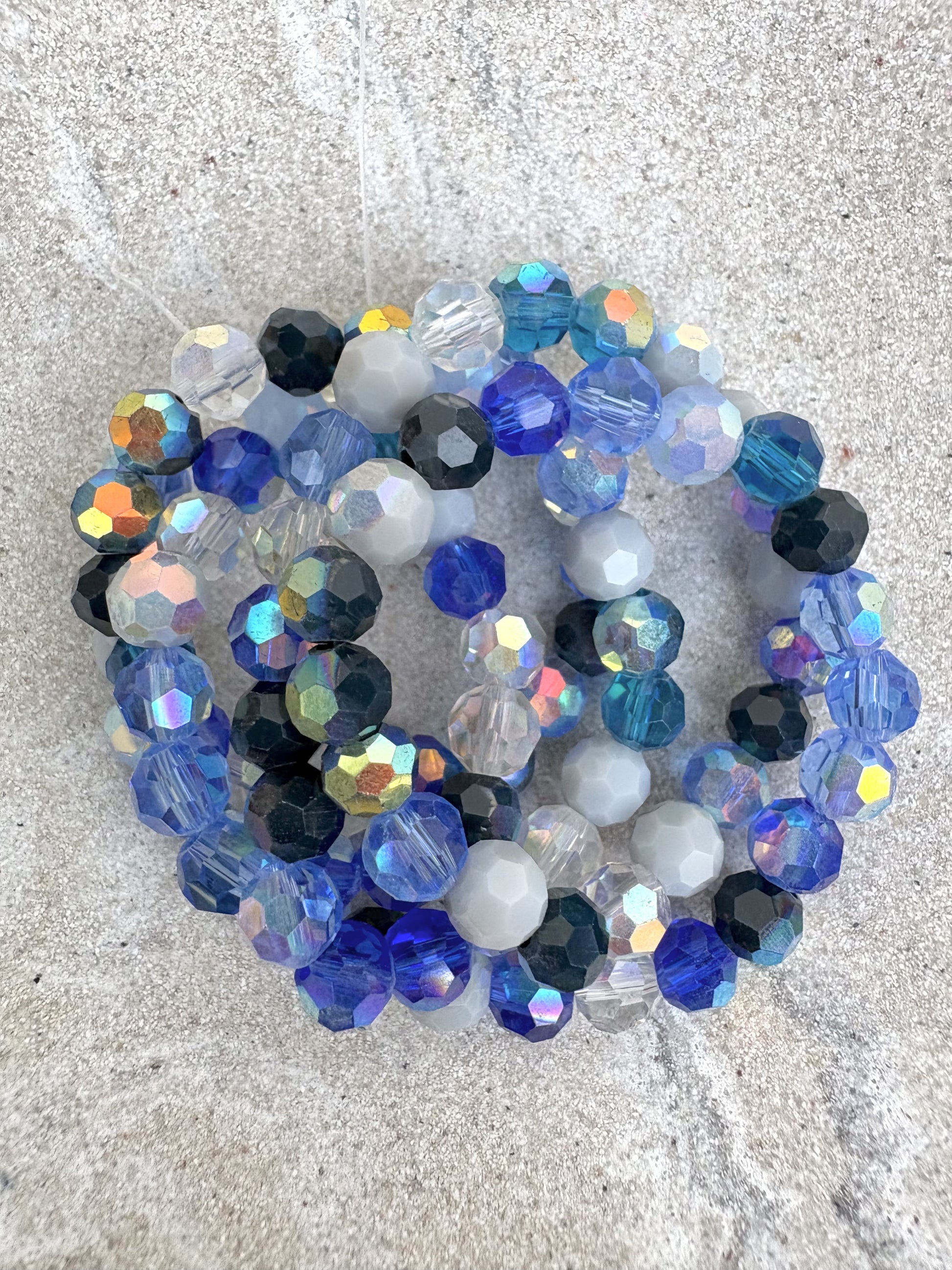 perlesetcreationbijoux - fil de perles rondes à facettes multicolores 6 mm bleu