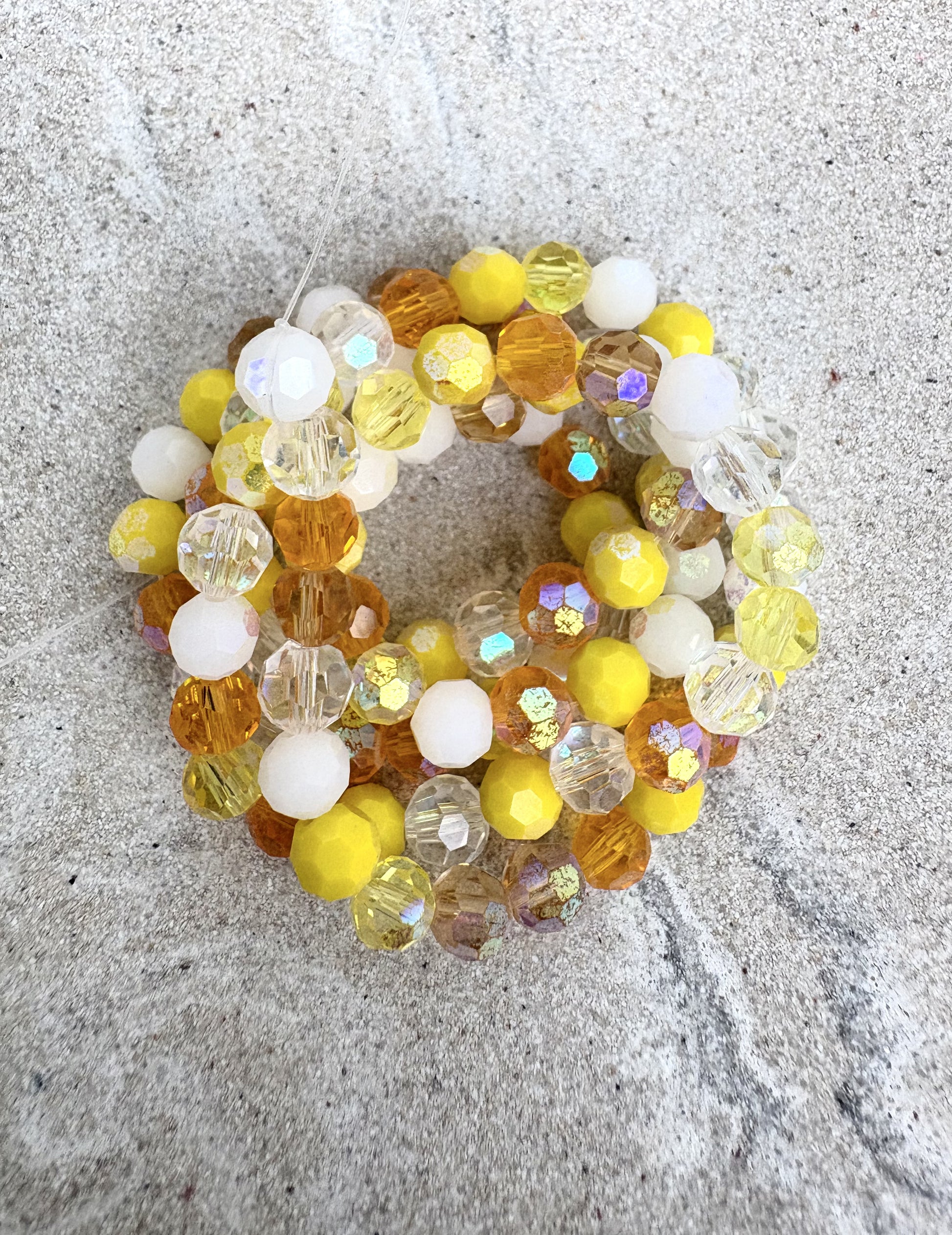 perlesetcreationbijoux - fil de perles rondes à facettes multicolores 6 mm jaune