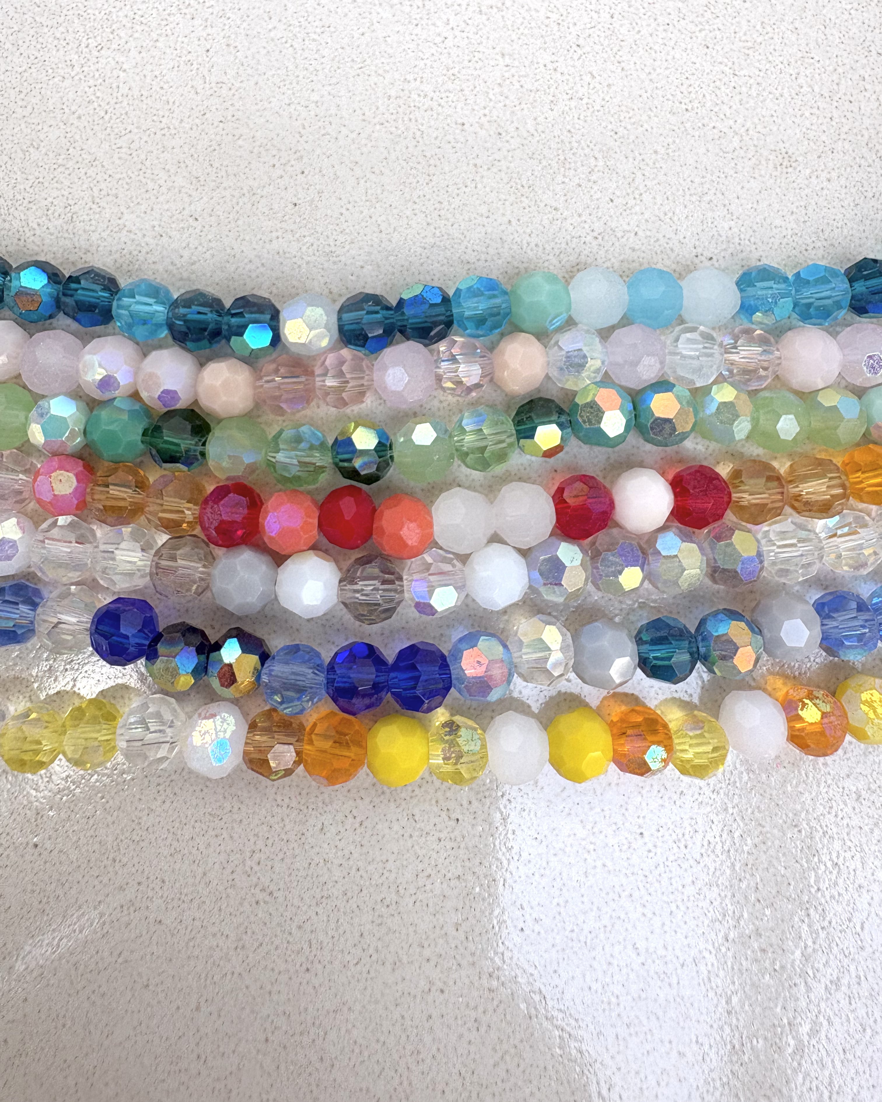 perlesetcreationbijoux - fils de perles rondes à facettes multicolores 6 mm de différentes couleurs