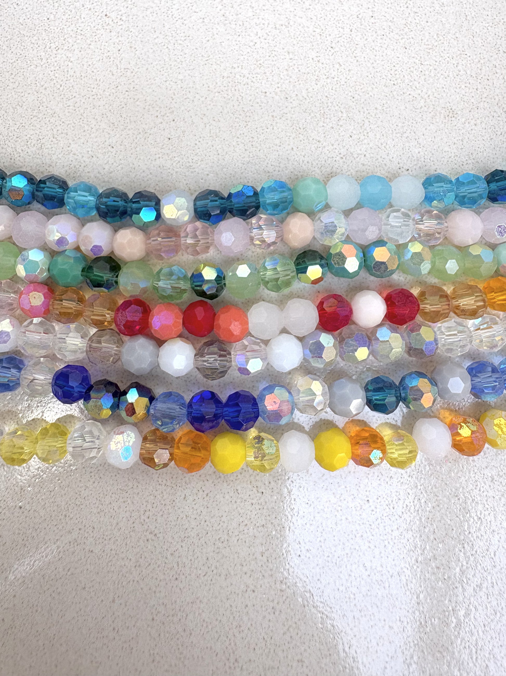 perlesetcreationbijoux - fils de perles rondes à facettes multicolores 6 mm de différentes couleurs