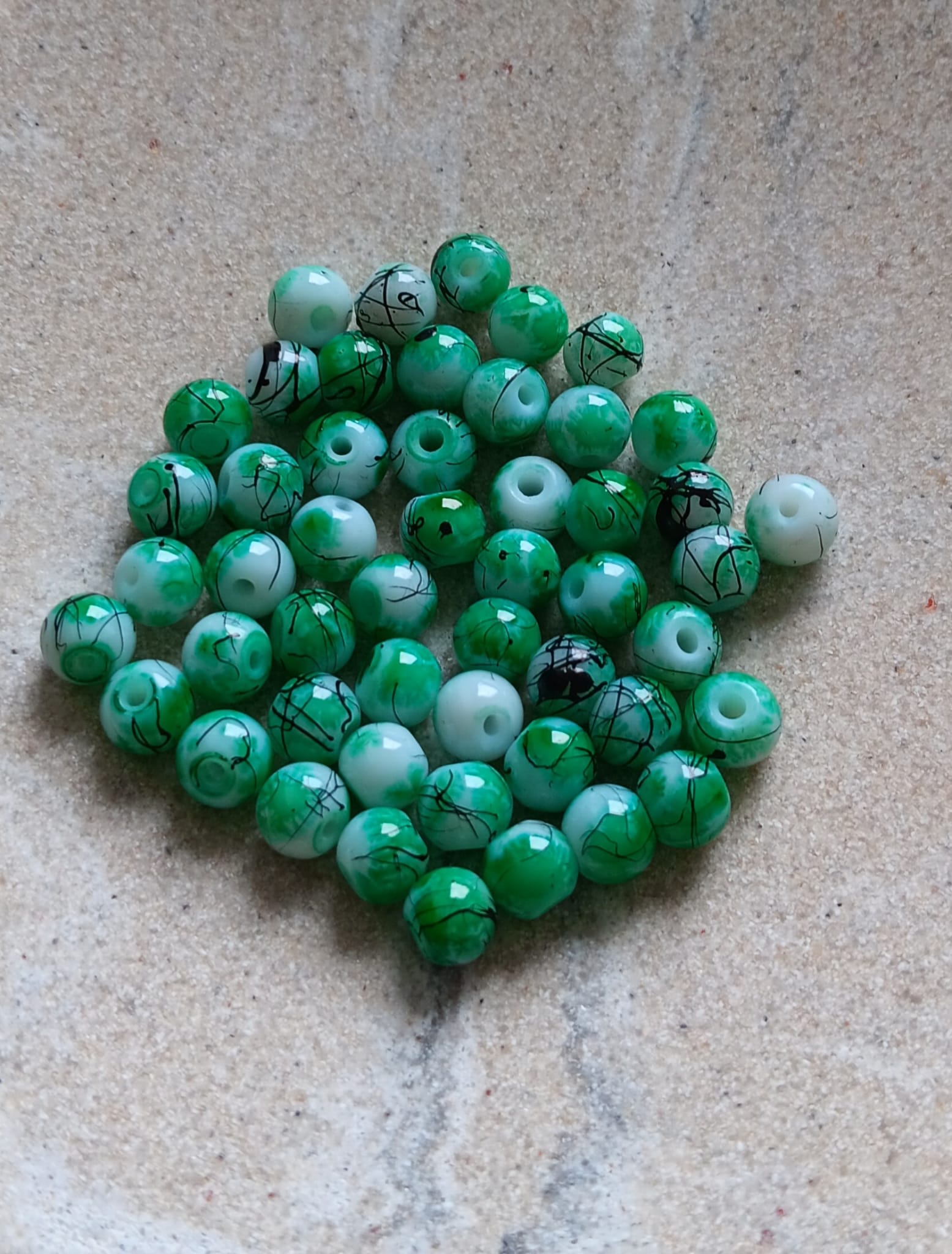 perlesetcreationbijoux-perles-rondes-tricolores-6mm-vert