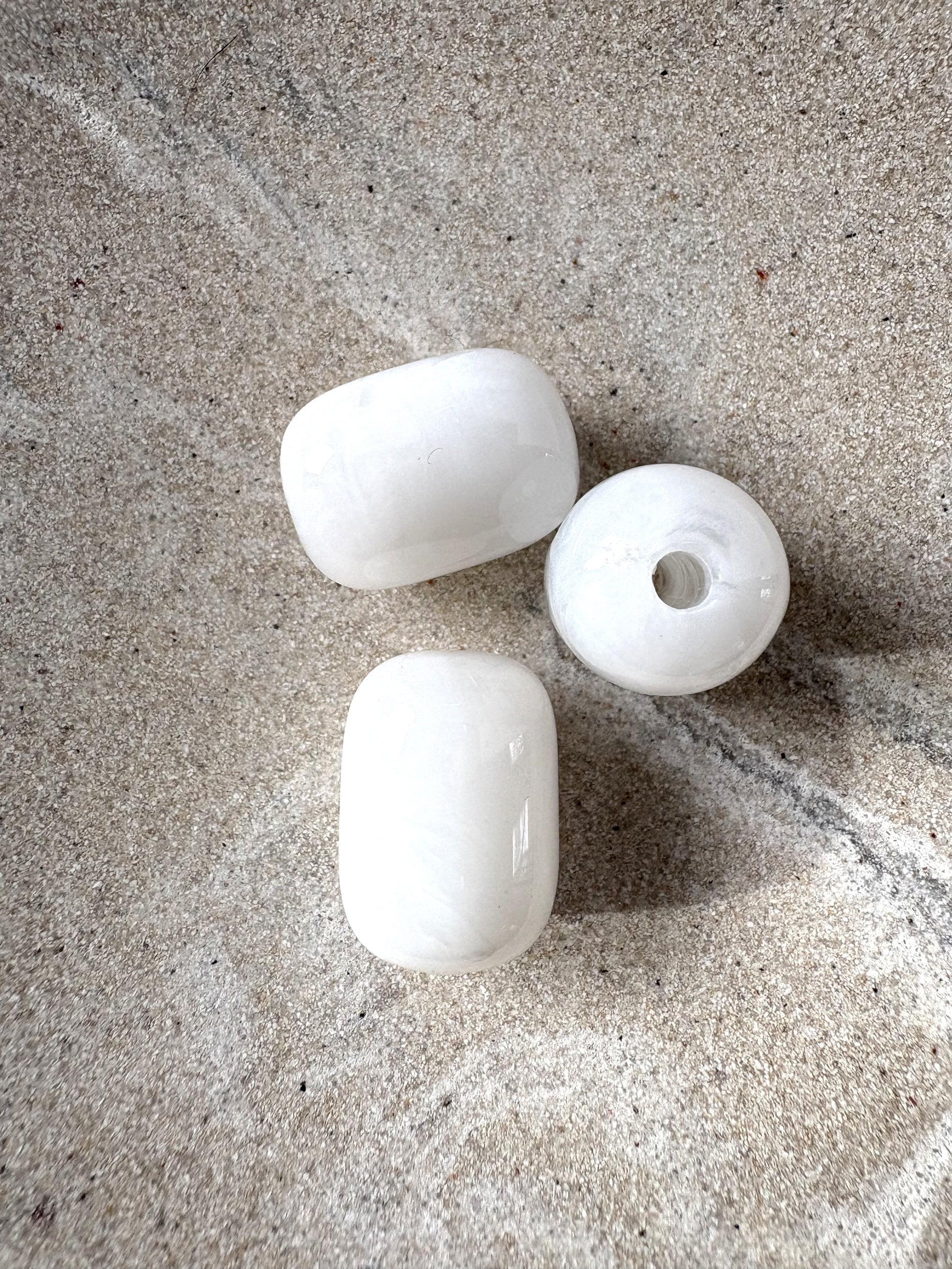 perlesetcreationbijoux - perle tube en acrylique de 20x15 mm blanche