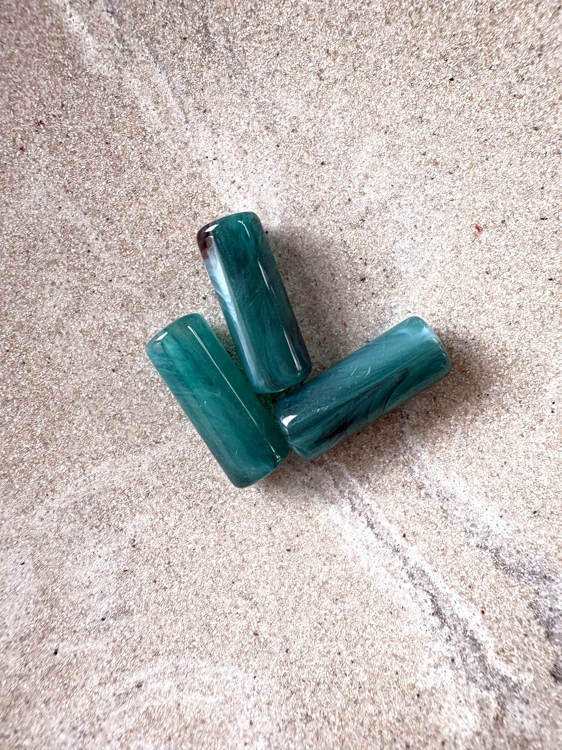 perlesetcreationbijoux - perles tubes marbrées en acrylique de 20x8 mm turquoise