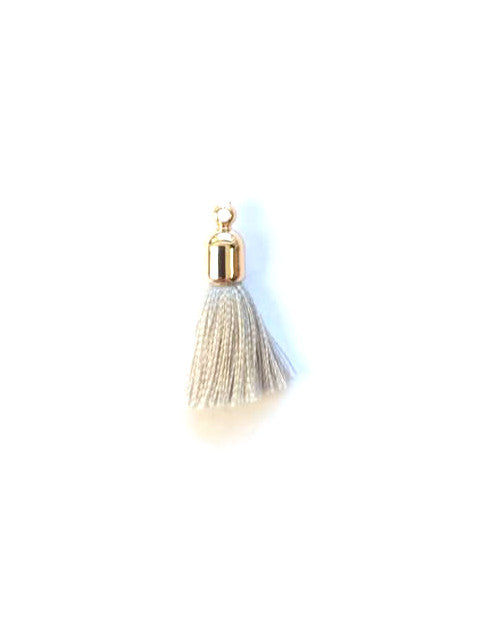 perlesetcreationbijoux-pompon-imitation-soie-gris