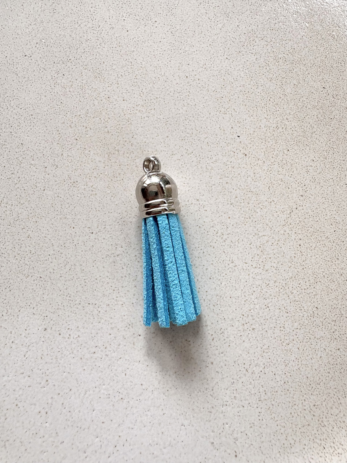 perlesetcreationbijoux - pompon suédine attache argentée 36 mm bleu turquoise