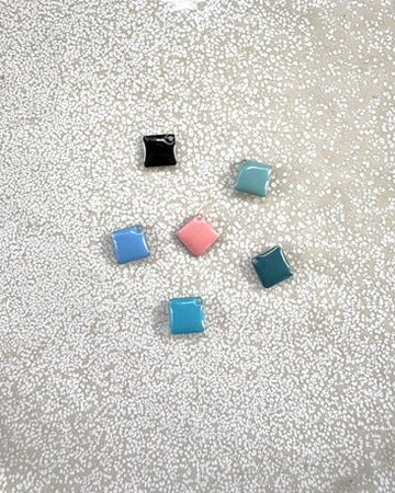 perlesetcreationbijoux - sequins émaillés carré 8 mm de différentes couleurs