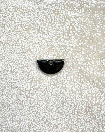 perlesetcreationbijoux - sequin émaillé demi-lune 8x15 mm noir