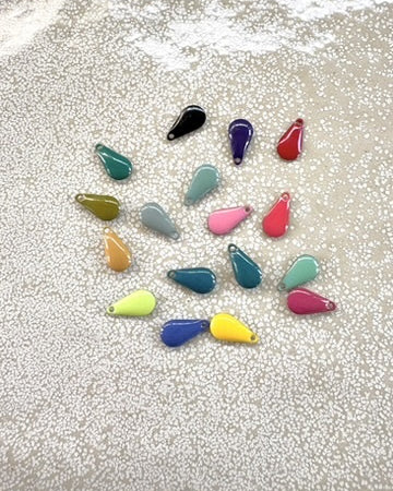 perlesetcreationbijoux - sequins émaillés goutte 12x6 mm de différentes couleurs