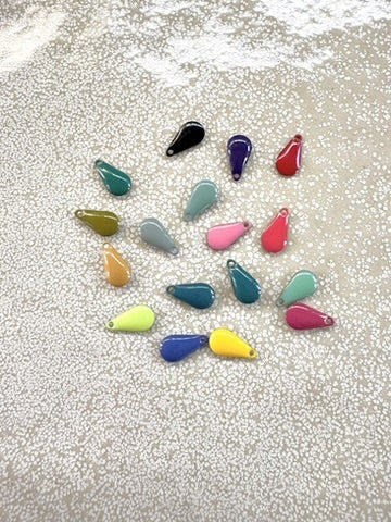 perlesetcreationbijoux - sequins émaillés goutte 12x6 mm de différentes couleurs