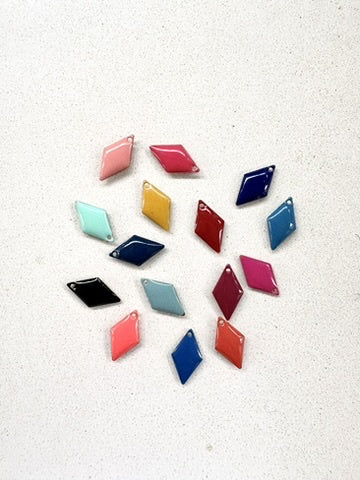 perlesetcreationbijoux - sequins émaillés losange 15x8 mm de différentes couleurs