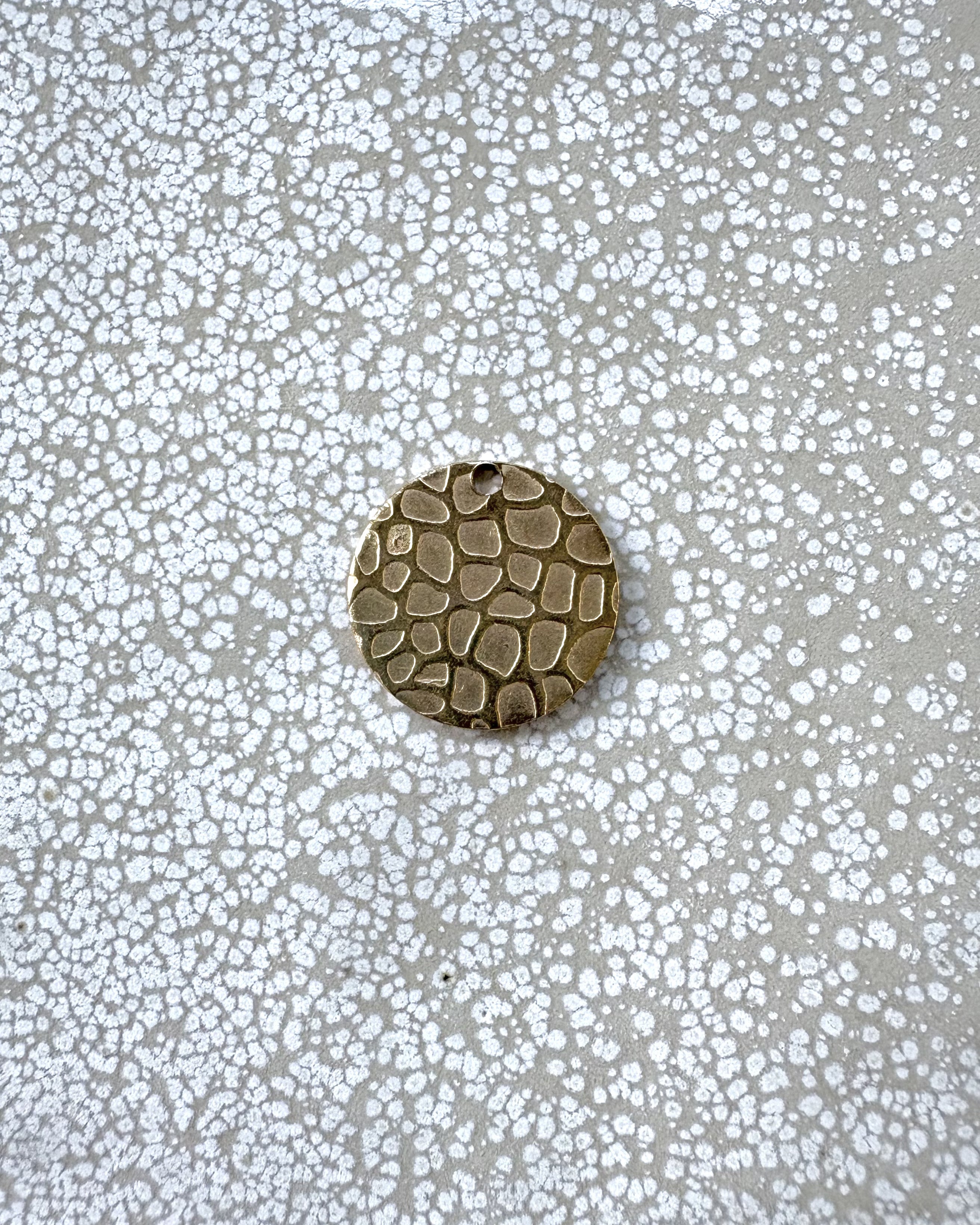 perlesetcreationbijoux - sequin rond effet léopard acier inoxydable 304 doré PVD de 15 mm