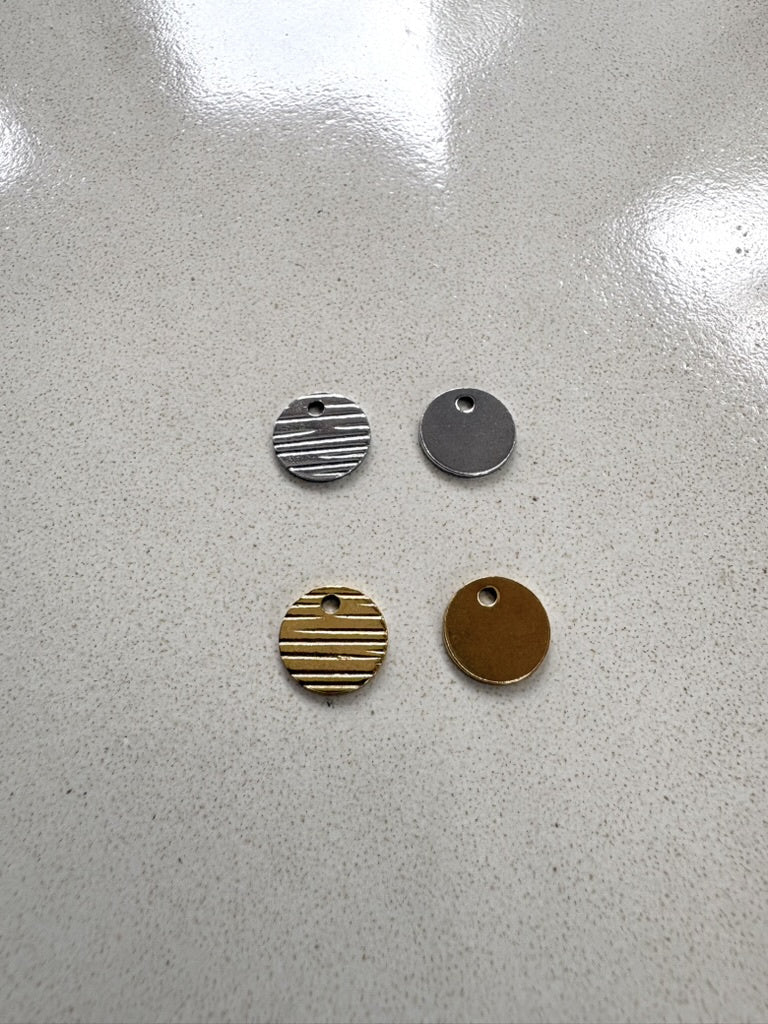 perlesetcreationbijoux - sequins rond strié acier inoxydable 10 mm argenté et doré