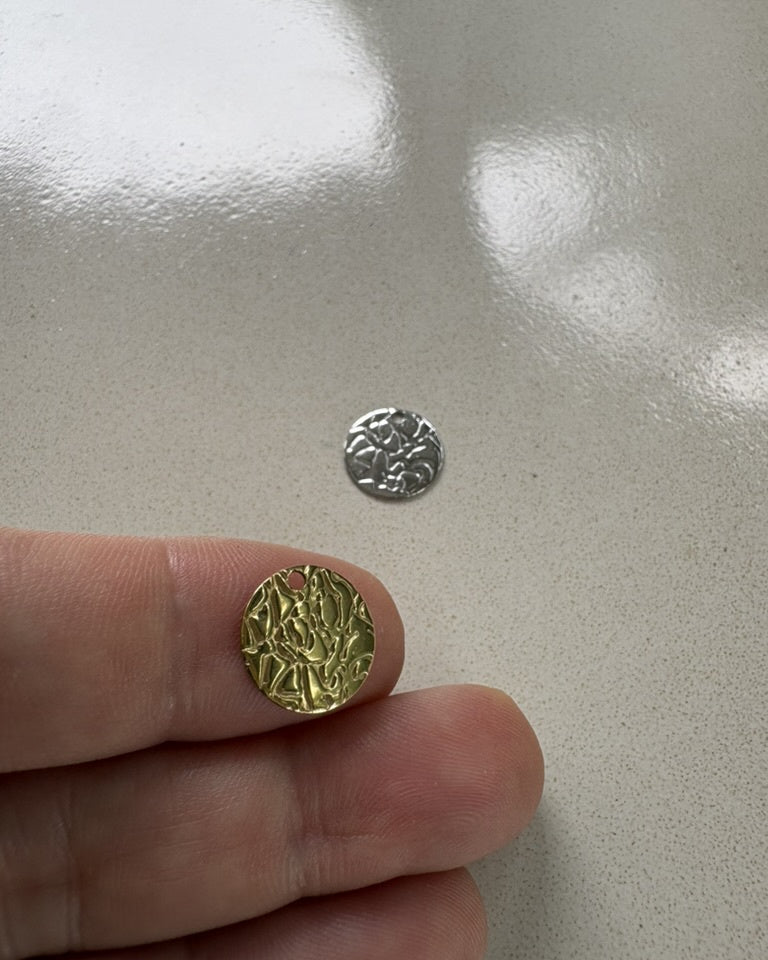 perlesetcreationbijoux - sequins rond effet texturé en acier inoxydable doré PVD et argenté 12 mm
